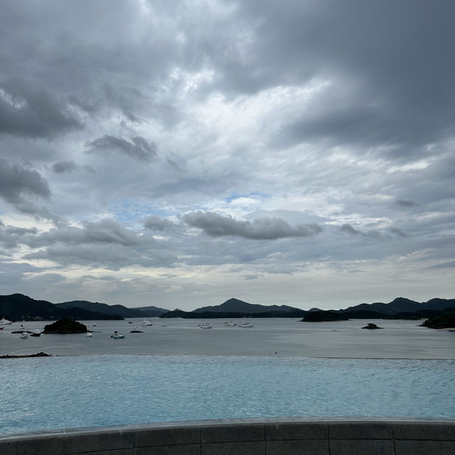 WM infinity pool in Hongkong 