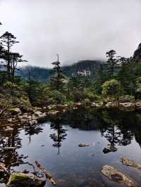 四川大涼山普格縣螺髻山景區。