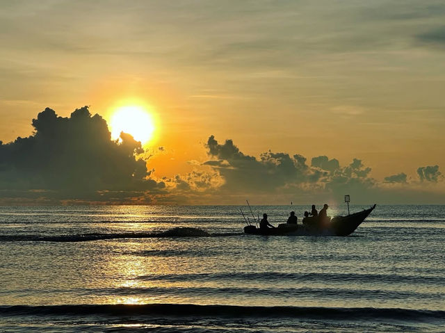 Sunset at Pantai Batu Hitam, Kuantan