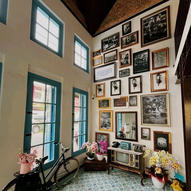 Madam Hoek: A Peranakan Twist in Bandung