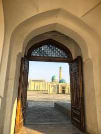 Hazrati Imam Mosque。