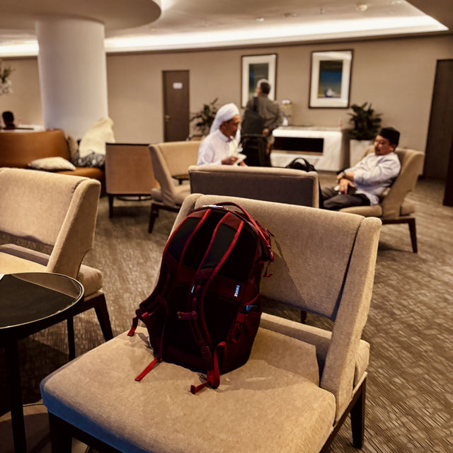 "KLIA Domestic Lounge: The Perfect Retreat for Solo Travelers Before Your Flight"