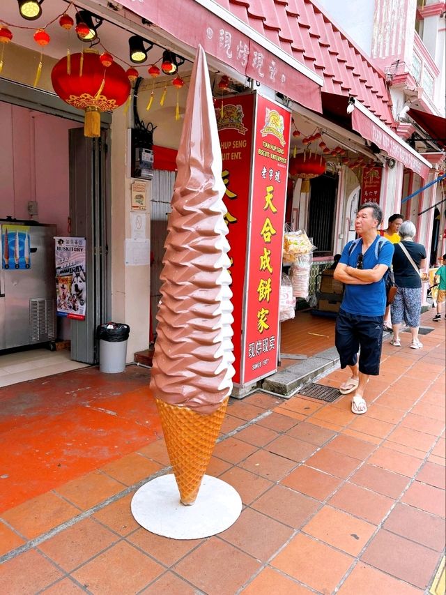 Exploring Jonker Street in Melaka