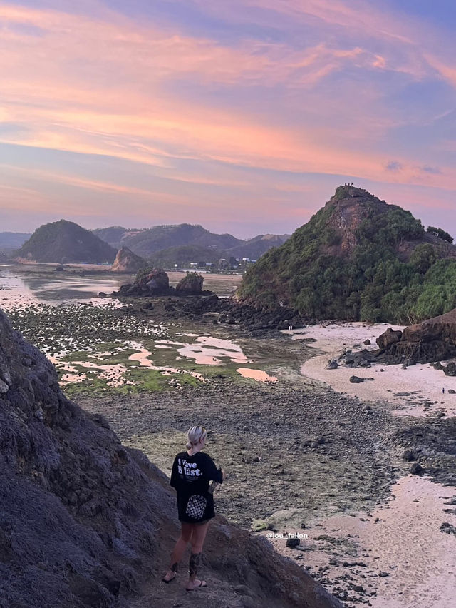 Watching Sunset at Seger Hill in Lombok, Indonesia 🇮🇩