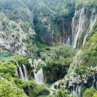 📍Plitvice Lakes National Park, Croatia 🇭🇷