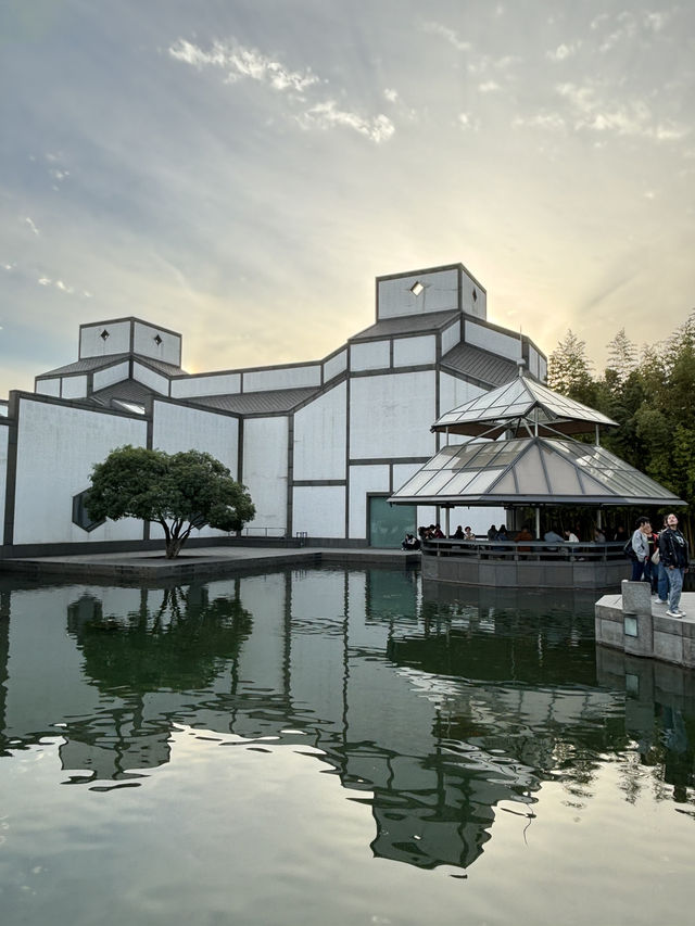 Suzhou Museum is a Cultural Gem 💎 🖼️