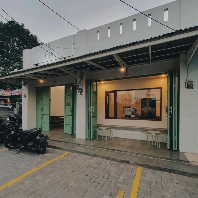 HIEN COFFEE SHOP | COFFEE TIAM WITH STREET-SIDE CONCEPT