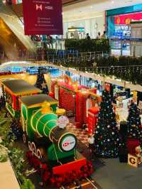 All Aboard the Christmas Express at Starling Mall