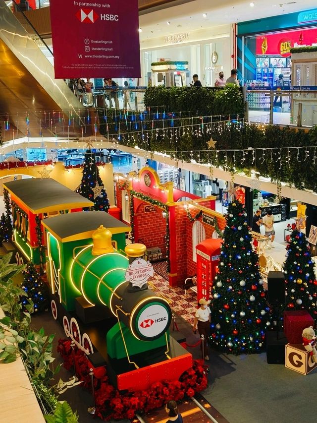 All Aboard the Christmas Express at Starling Mall