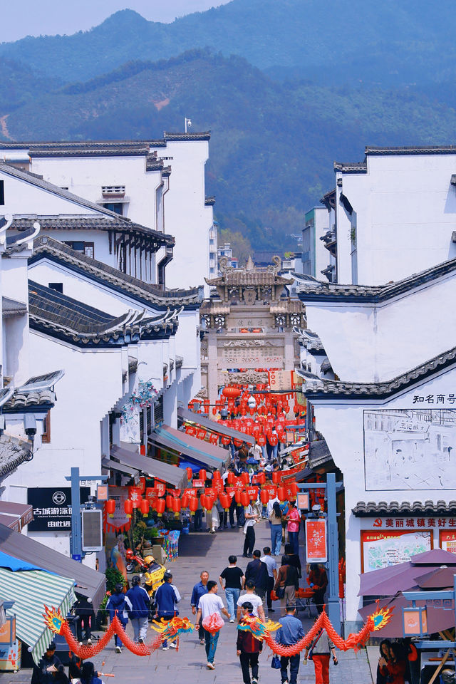 前往有風的地方 | 新安江遠山如黛