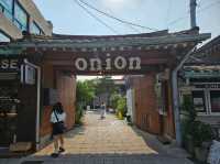 A traditional cafe with Hanok style design