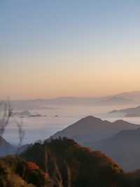 秦嶺山脈奔赴雲海日出 駕車直達太子嶺。