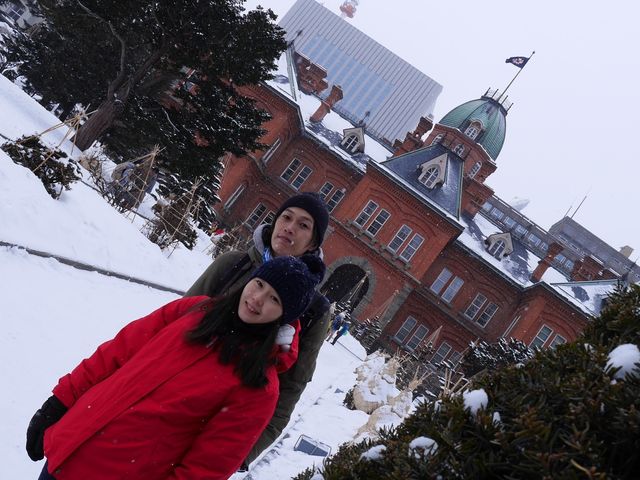 日本北海道札幌 雪白世界中的紅磚瓦牆舊都廳