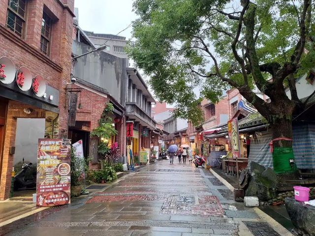 舌尖上的時光旅行——深坑老街的美食與古韻 