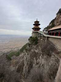 綿山龍頭寺|因雙龍顯靈而改名。