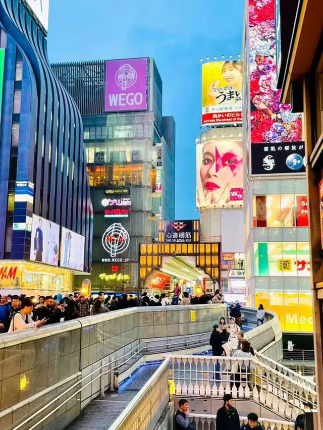 Must Visit this Dotonbori place in Osaka 🇯🇵