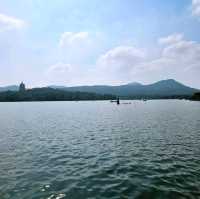 A Perfect Day at West Lake, Hangzhou: Scenic Serenity Awaits!