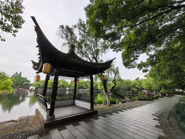 被譽為寧波“小西湖”的月湖公園