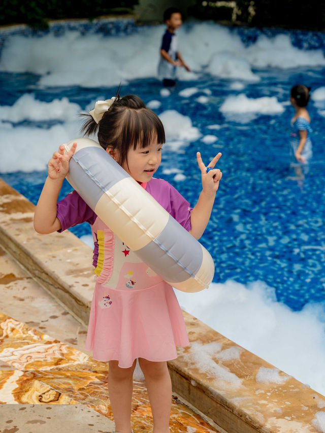 抓住暑假的尾巴去環球洲際一起遛娃清涼一夏