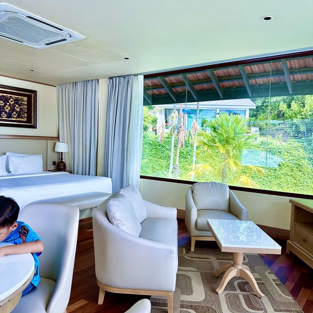 Breathtaking 300 Degree View Room 🏖️ 🌳 