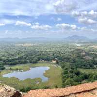 🦁 Conquer the Majestic Sigiriya Lion Rock 🏞️