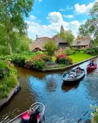 Giethoorn, Netherlands: Get Lost in the Fairytale Village!