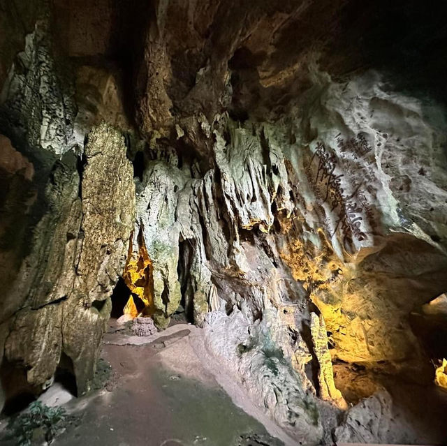 **Dining at Banjaran Hot Springs: Cave-Inspired Elegance with Stunning Views**