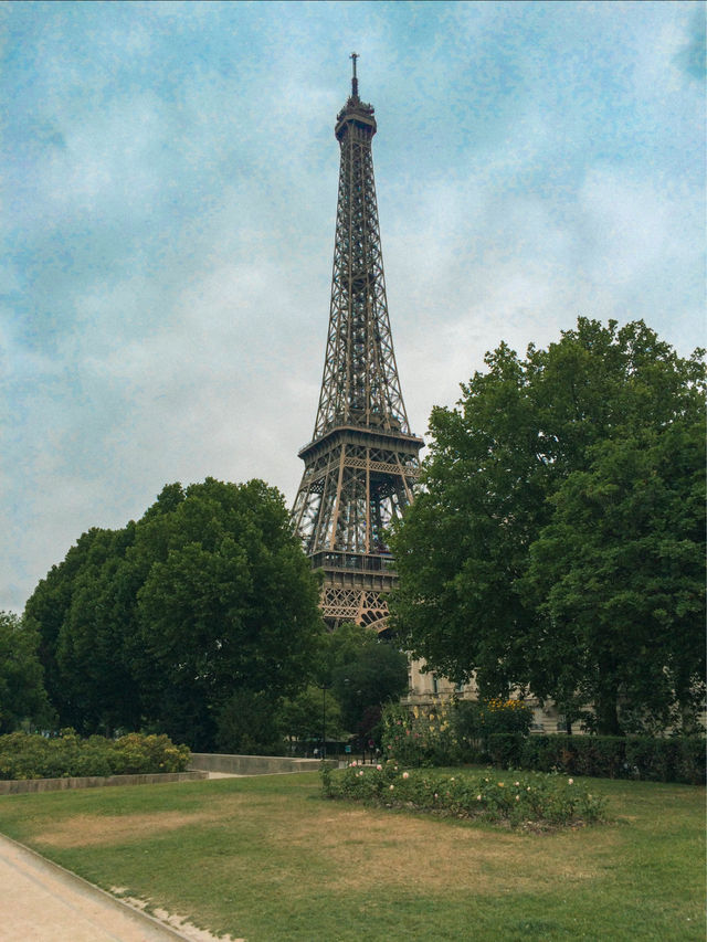 Eiffel Tower is Iconic Around the World 🇫🇷