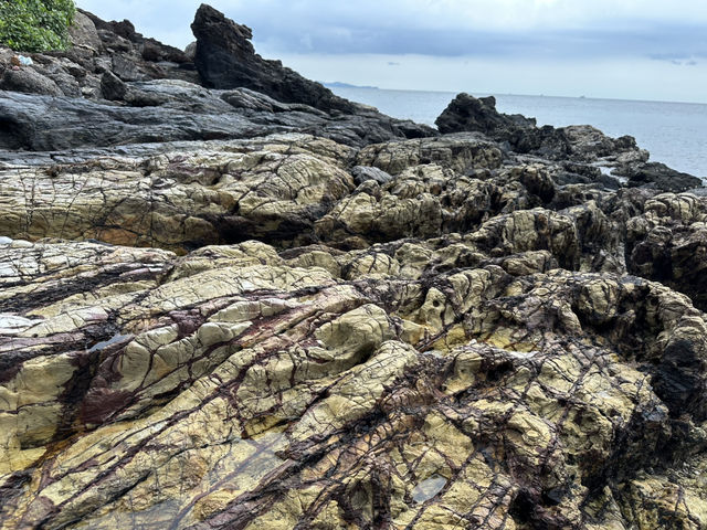 หาดกรวด หาดลับๆ บนเกาะล้าน