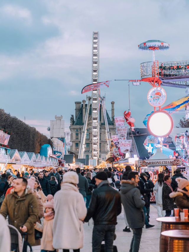 Paris Christmas Market: A Festive Wonderland Awaits