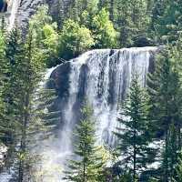 阿勒泰神鐘山：自然與神話的壯麗交響