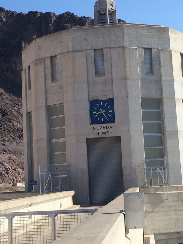 Visiting Hoover Dam: A Majestic Experience 🇺🇸