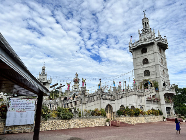 Simala Church Cebu - シマラ教会