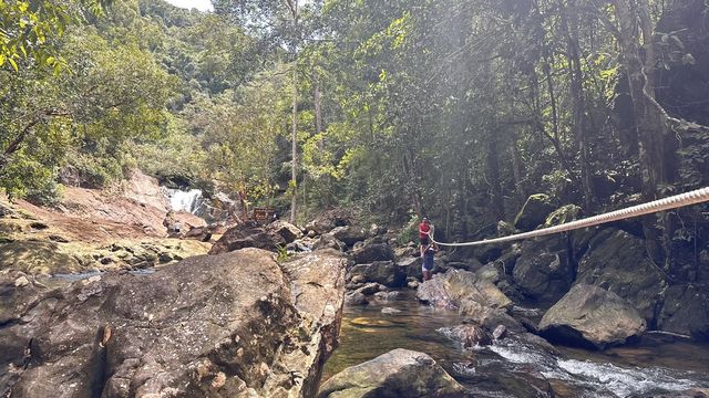 น้ำตกธารมะยม Than Mayom Waterfall