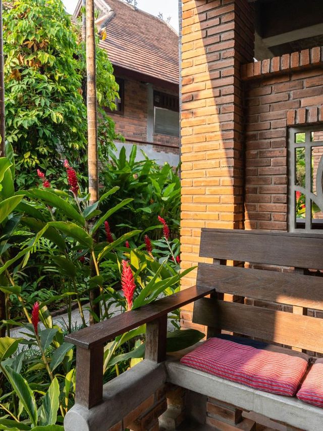 🌟 Chiang Mai's Hidden Gem: Yaang Come Village Hotel 🌿✨