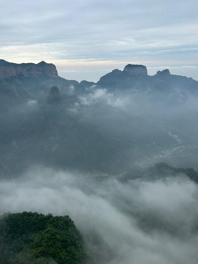 河南新鄉天界山｜雲起為仙境，霧散歸人間。