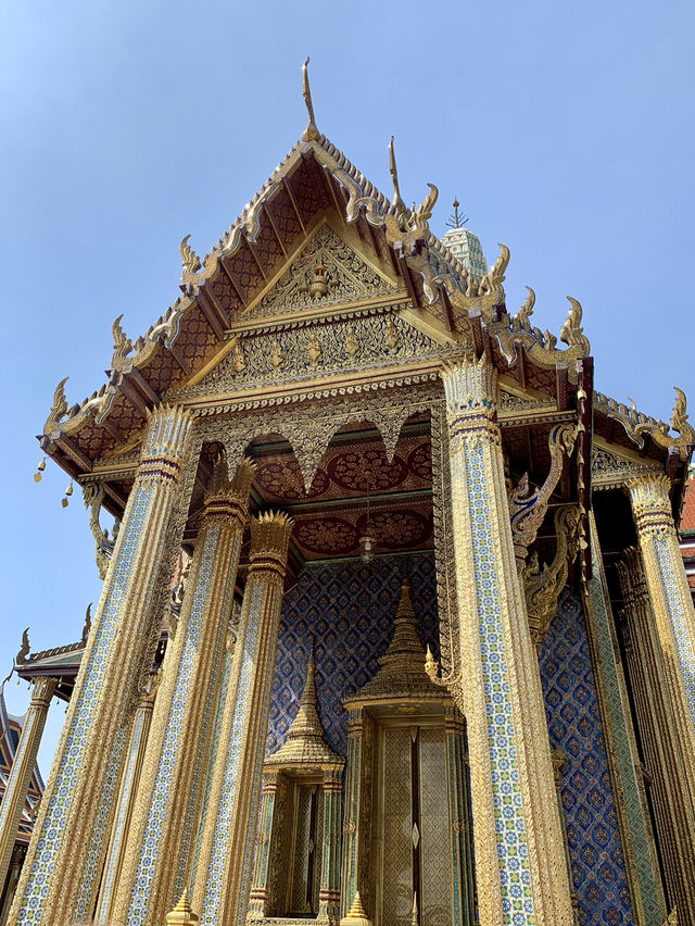 Unveiling the Majesty: A Perfect Morning at Bangkok’s Grand Palace