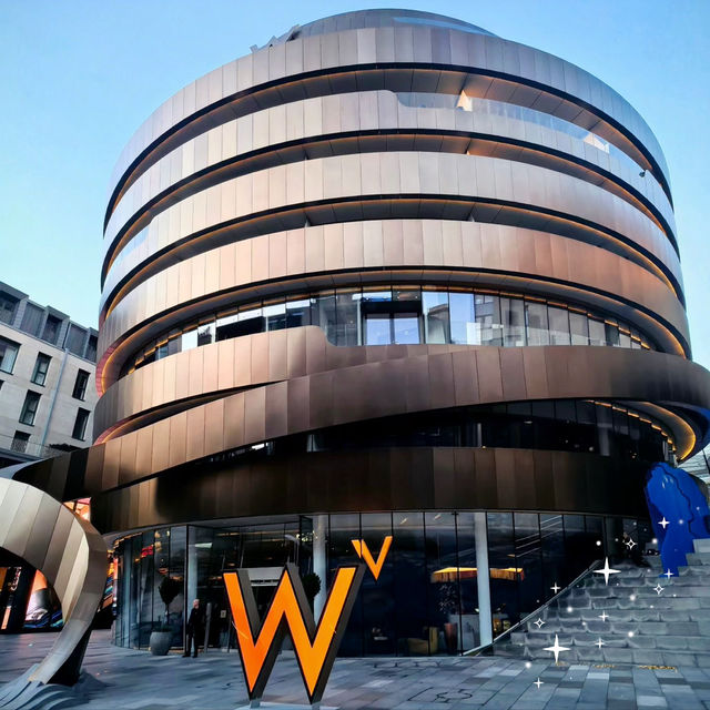 Vibrant Luxury Redefined: My Dynamic Stay at W Edinburgh