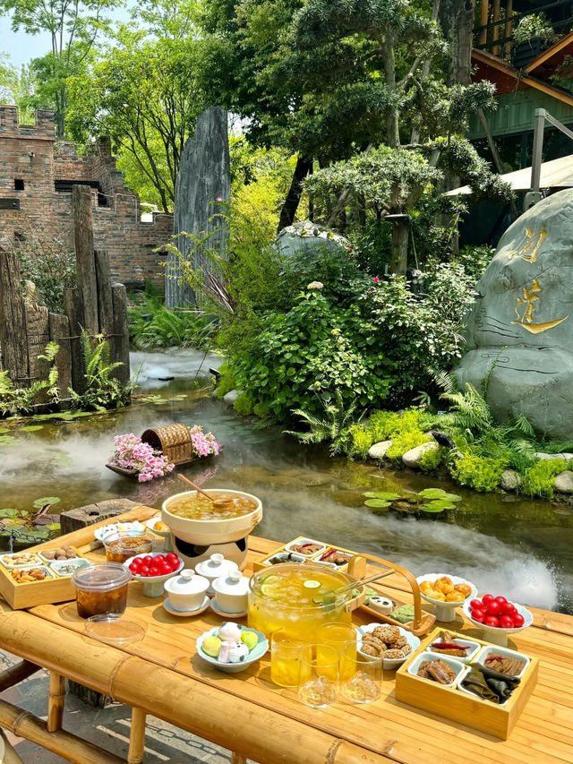 Maguo Manor Hotpot Chengdu: A Delightful Dining Experience in a Panda-Themed Paradise