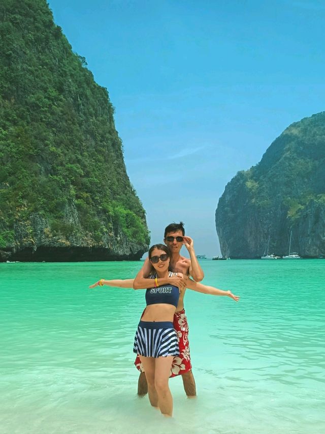 Phi-Phi Lei Maya Bay: Fall with Majic Spell of Beach Life