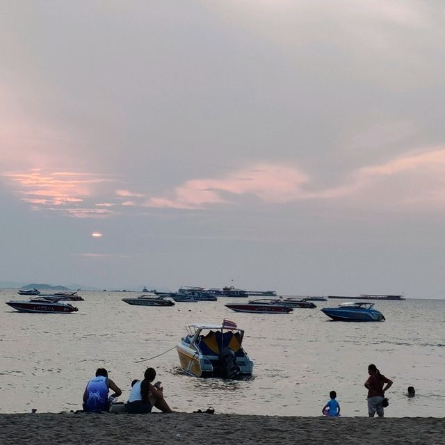 超chill、超放空、超慵懶的渡假地點~芭達雅海灘 (Pattaya Beach）。