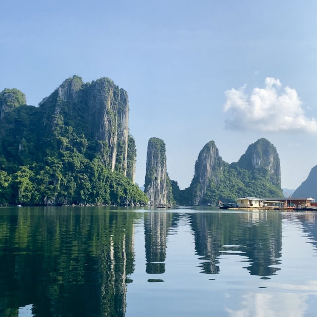 Tranquil Moments on Ha Long Bay 🌿