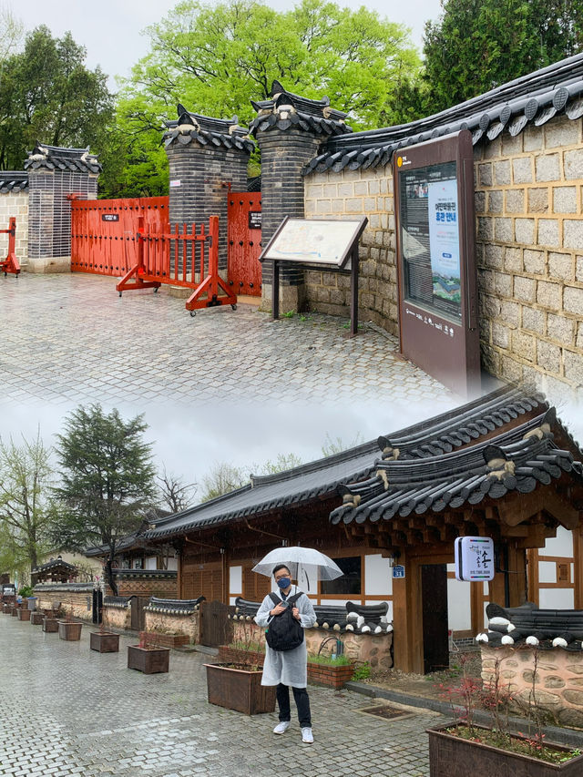 Rainy Day Charm: Exploring Jeonju Hanok Village in Serenit