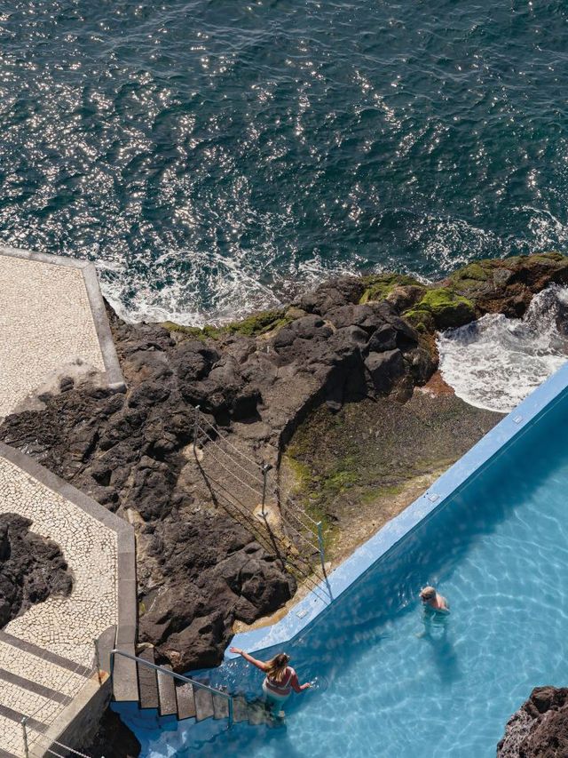 🌴✨ Madeira's Vintage Charm: Reid's Palace Hotel Highlights ✨🌊