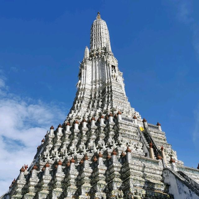 Walk Around Wat Arun 