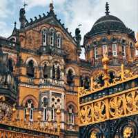 AN ICONIC RAILWAY STATION IN MUMBAI 