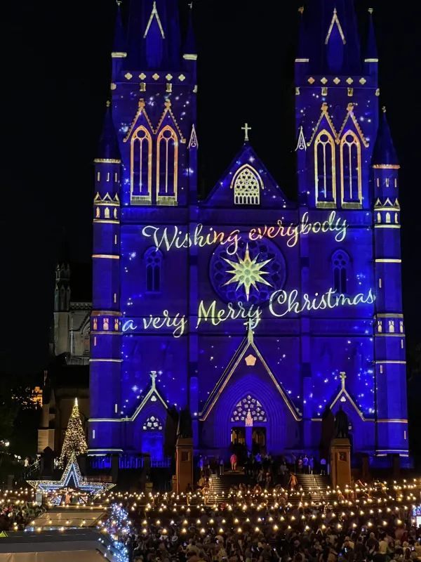 St Mary's Cathedral's Stunning Christmas Light Show