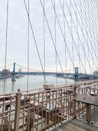 We walked across the iconic Brooklyn Bridge! 