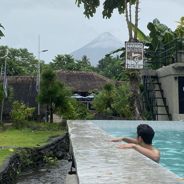 Affordable Stay with Stunning Mayon View