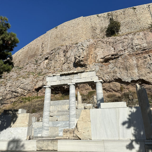 Exploring the Timeless Wonders of Athens’ Acropolis